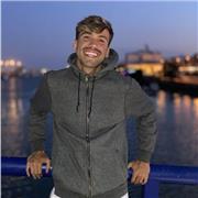 He cursado bachillerato y un grado superior actualmente trabajo como autónomo en otro ámbito pero tengo experiencia en clases particulares para niños de primaria